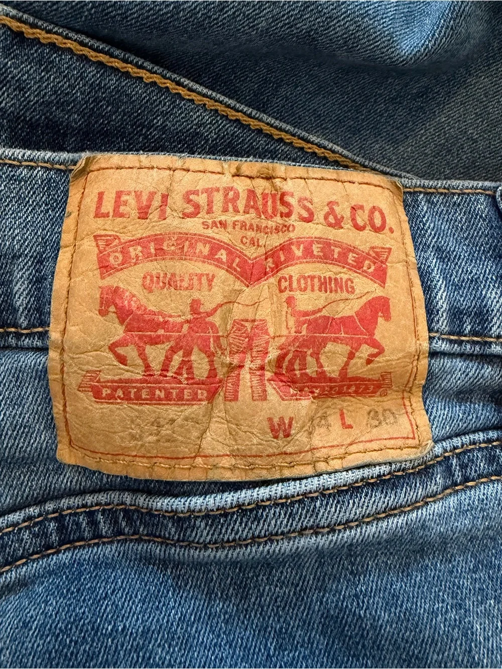 Levi's Men's 541 Jeans 34 x 30 All Seasons Tech Athletic Fit Medium Wash